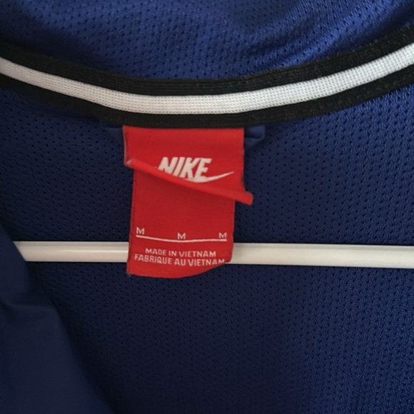 Men’s Nike Windrunner Jacket size Medium. 100% Authentic in GREAT CONDITION - Picture 3 of 5